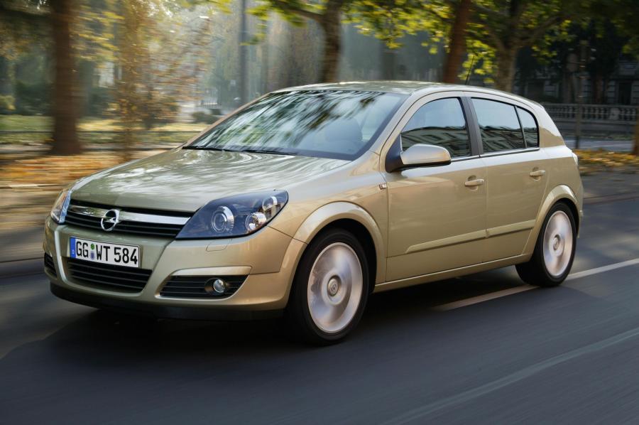  Opel Astra 2005 года  (фото 32 из 141)